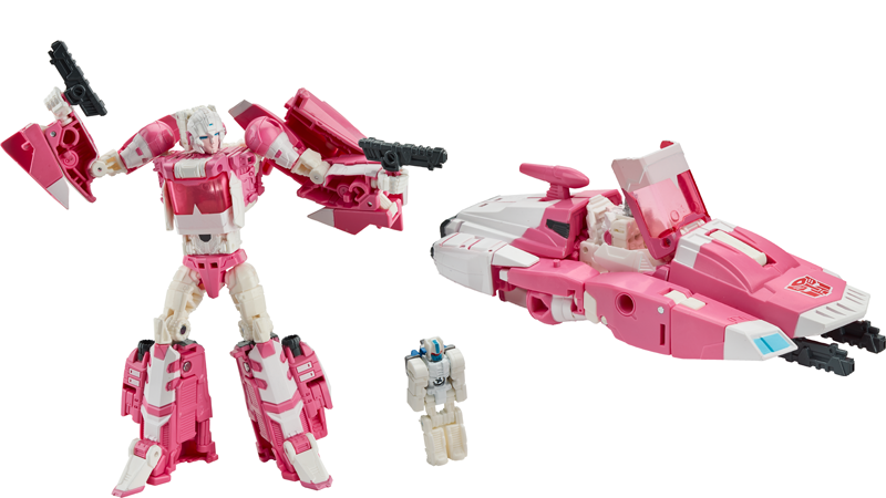 Illustration for article titled Hasbro's Own Convention Will Sell You a Giant Transformer That Actually Charges Your Phone